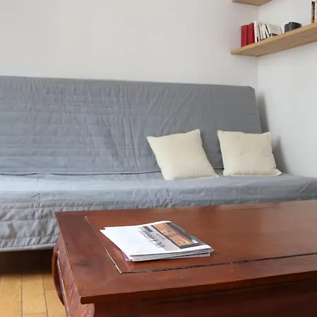 Apartment Beautiful Close By The Moulin Rouge