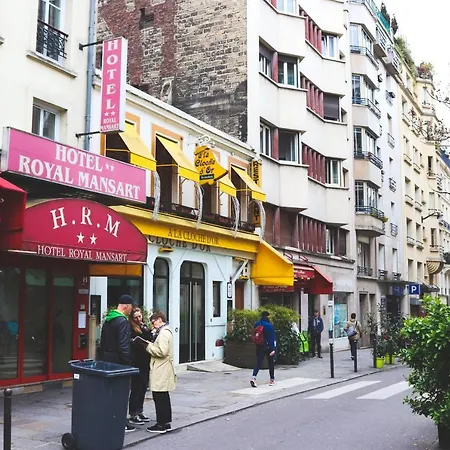 Beautiful Close By The Moulin Rouge *